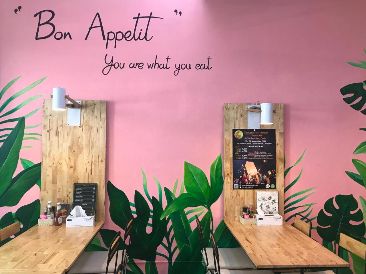 Jindabyne Cafe & Hostel - Chiang Mai — Photos 2